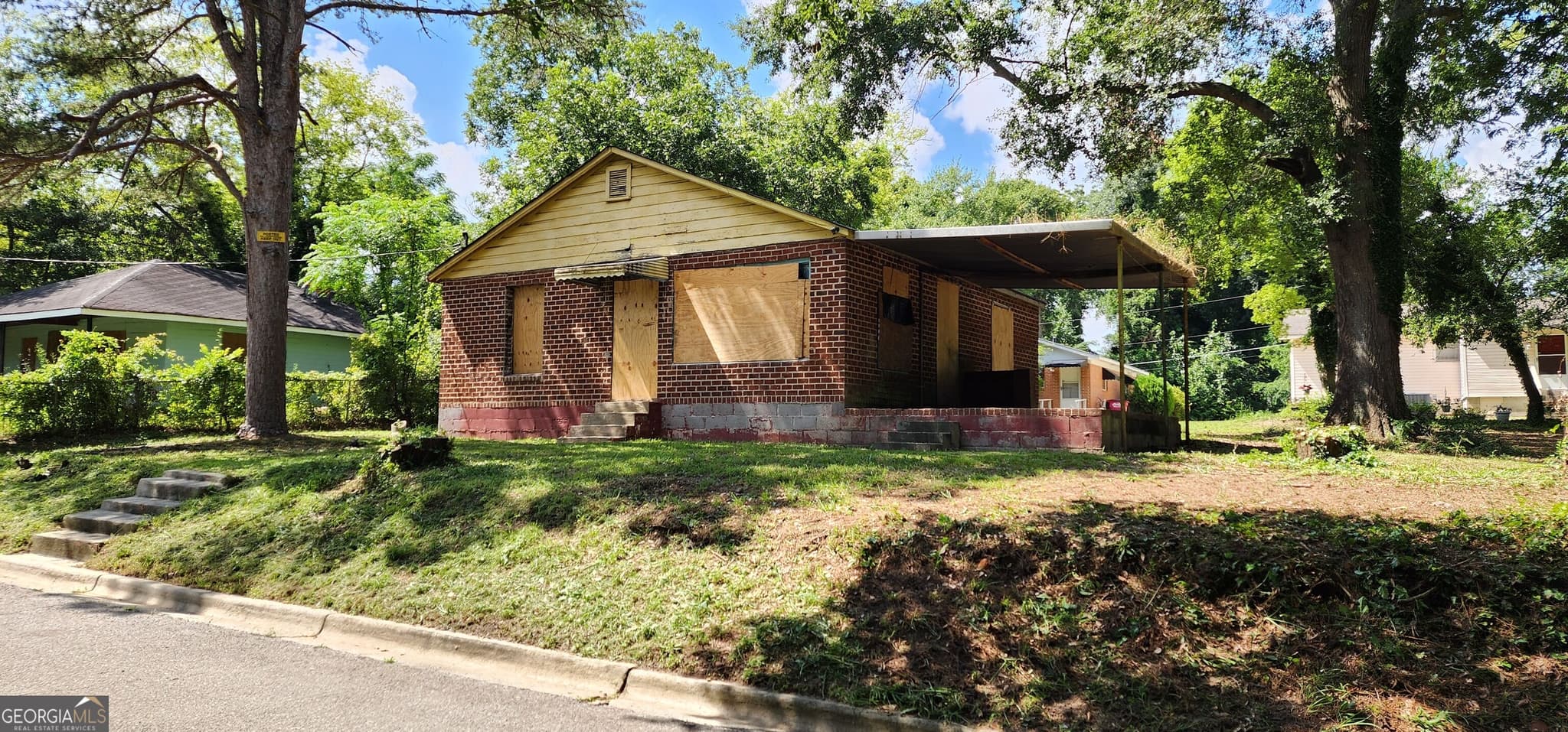 2 bedroom, 1 bathroom, 993 sq ft single family residence for sale at 541 Straight Street, Macon, GA 31204 — photo 2