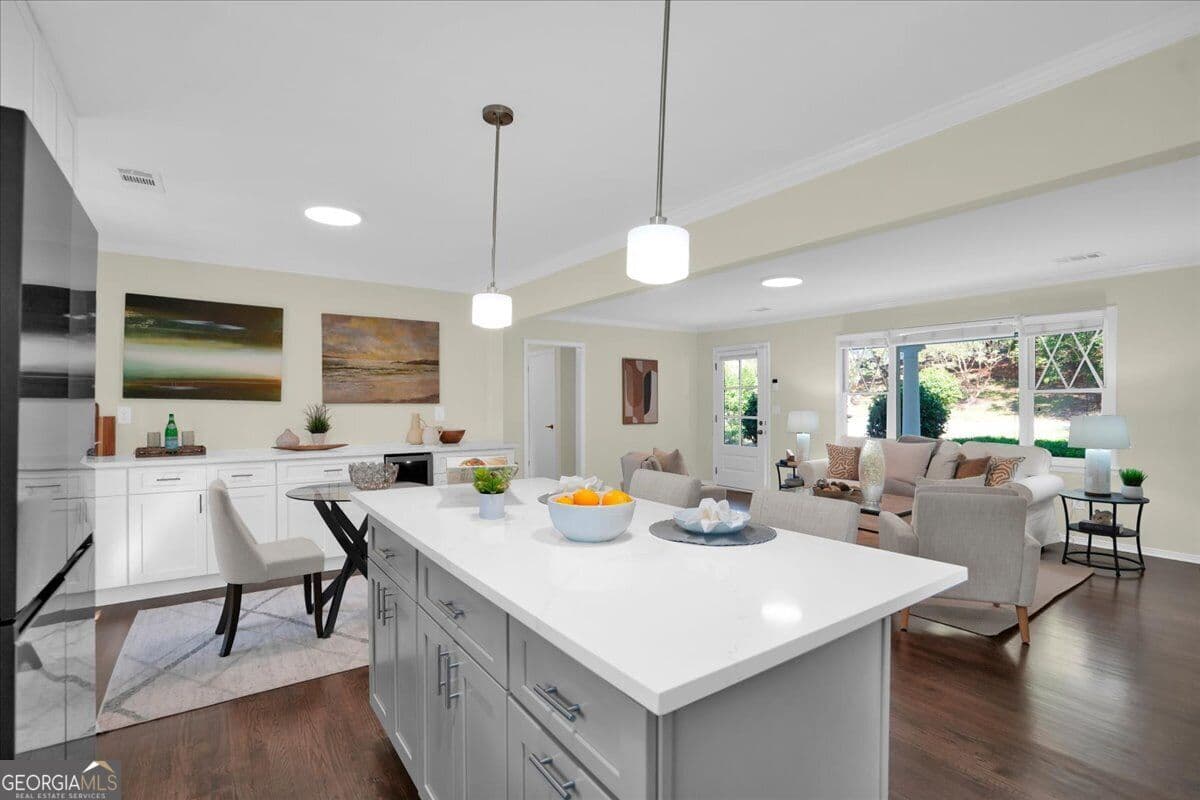 5 bedroom, 3.5 bathroom, 2,437 sq ft single family residence for sale at 2274 Burch Circle, Atlanta, GA 30319 — photo 4