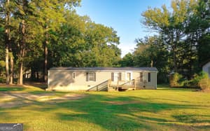 2 bedroom, 1 bathroom, 784 sq ft single family residence sold at 105 Pinecrest Drive, Eatonton, GA 31024