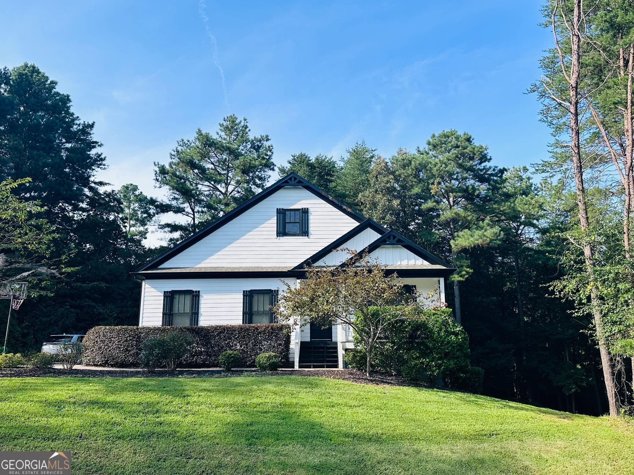 5 bedroom, 3 bathroom, 3,400 sq ft single family residence for sale at 41 Brumby Trail, Ellijay, GA 30536 — photo 3