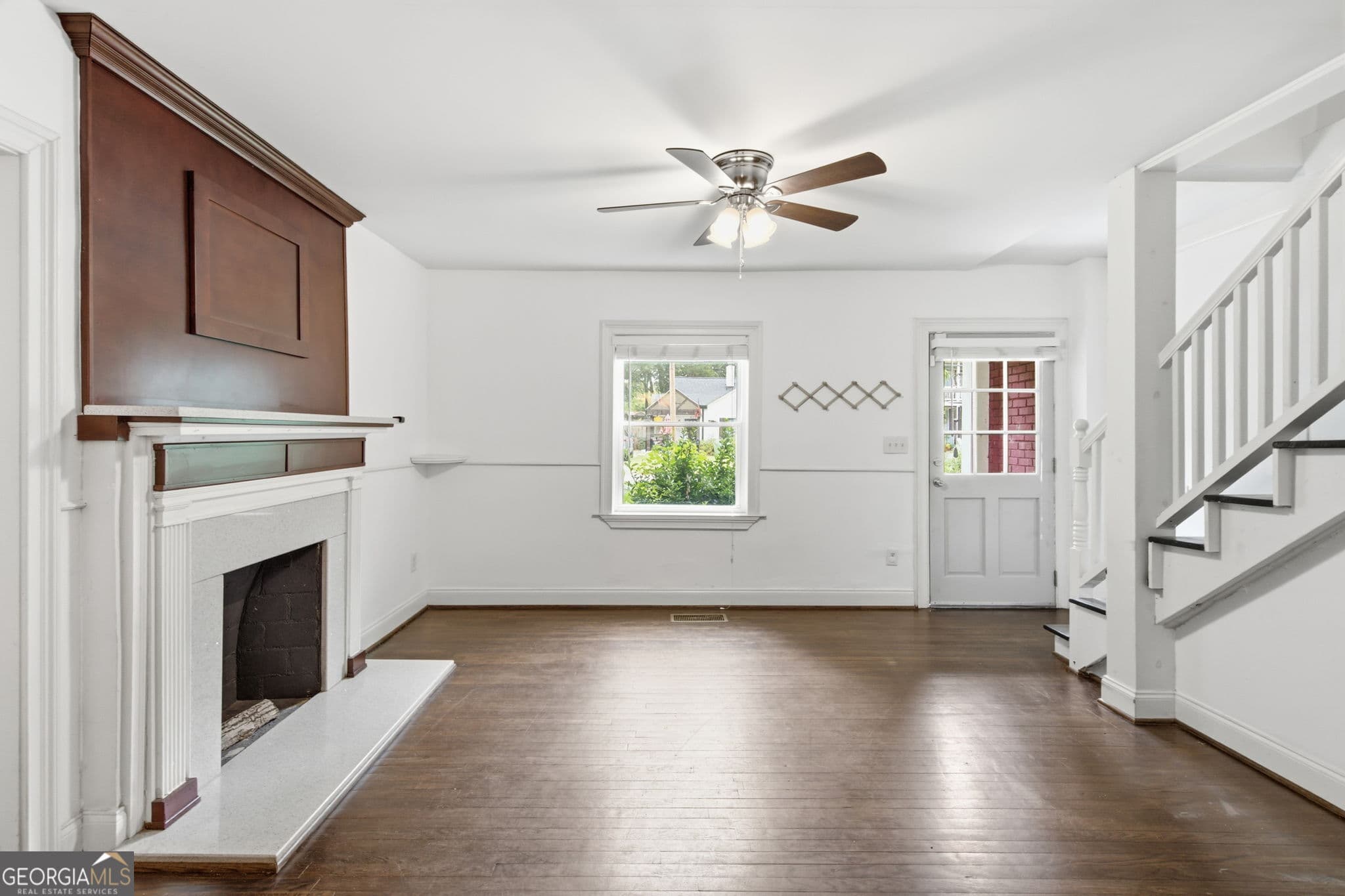 3 bedroom, 2 bathroom, 1,759 sq ft single family residence for rent at 1669 Emerald Avenue, Atlanta, GA 30310 for $2,250 a month — photo 6