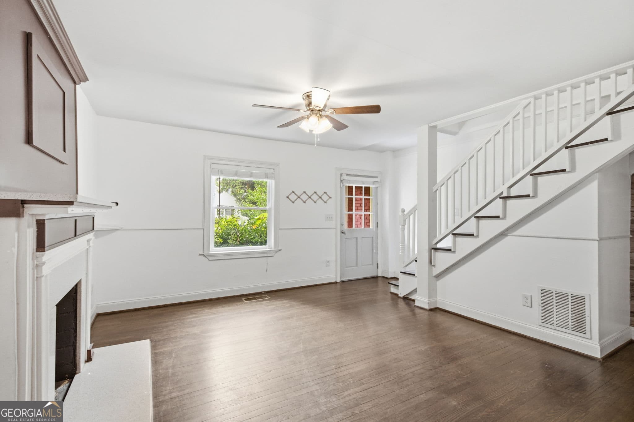 3 bedroom, 2 bathroom, 1,759 sq ft single family residence for rent at 1669 Emerald Avenue, Atlanta, GA 30310 for $2,250 a month — photo 7