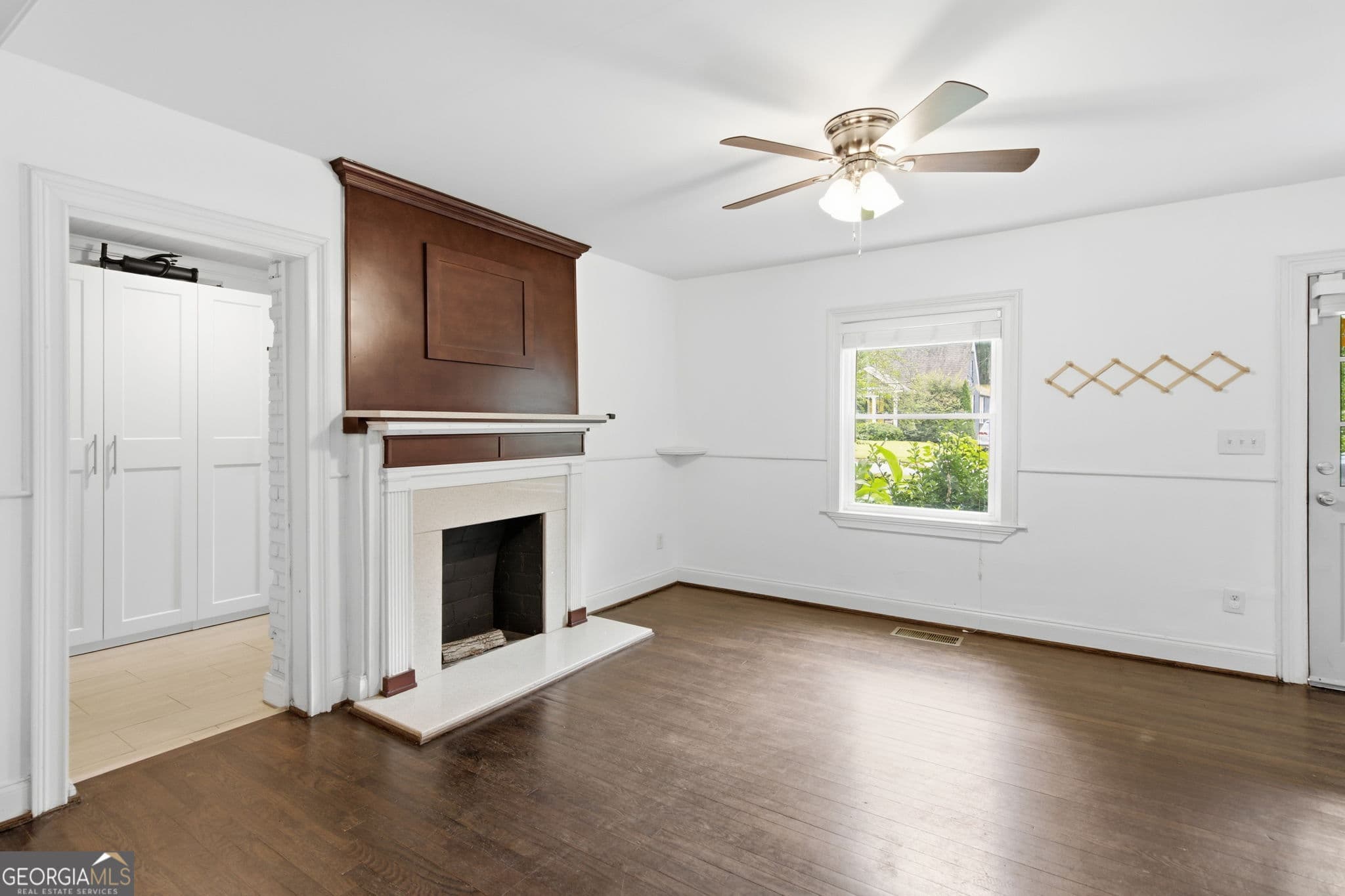 3 bedroom, 2 bathroom, 1,759 sq ft single family residence for rent at 1669 Emerald Avenue, Atlanta, GA 30310 for $2,250 a month — photo 5