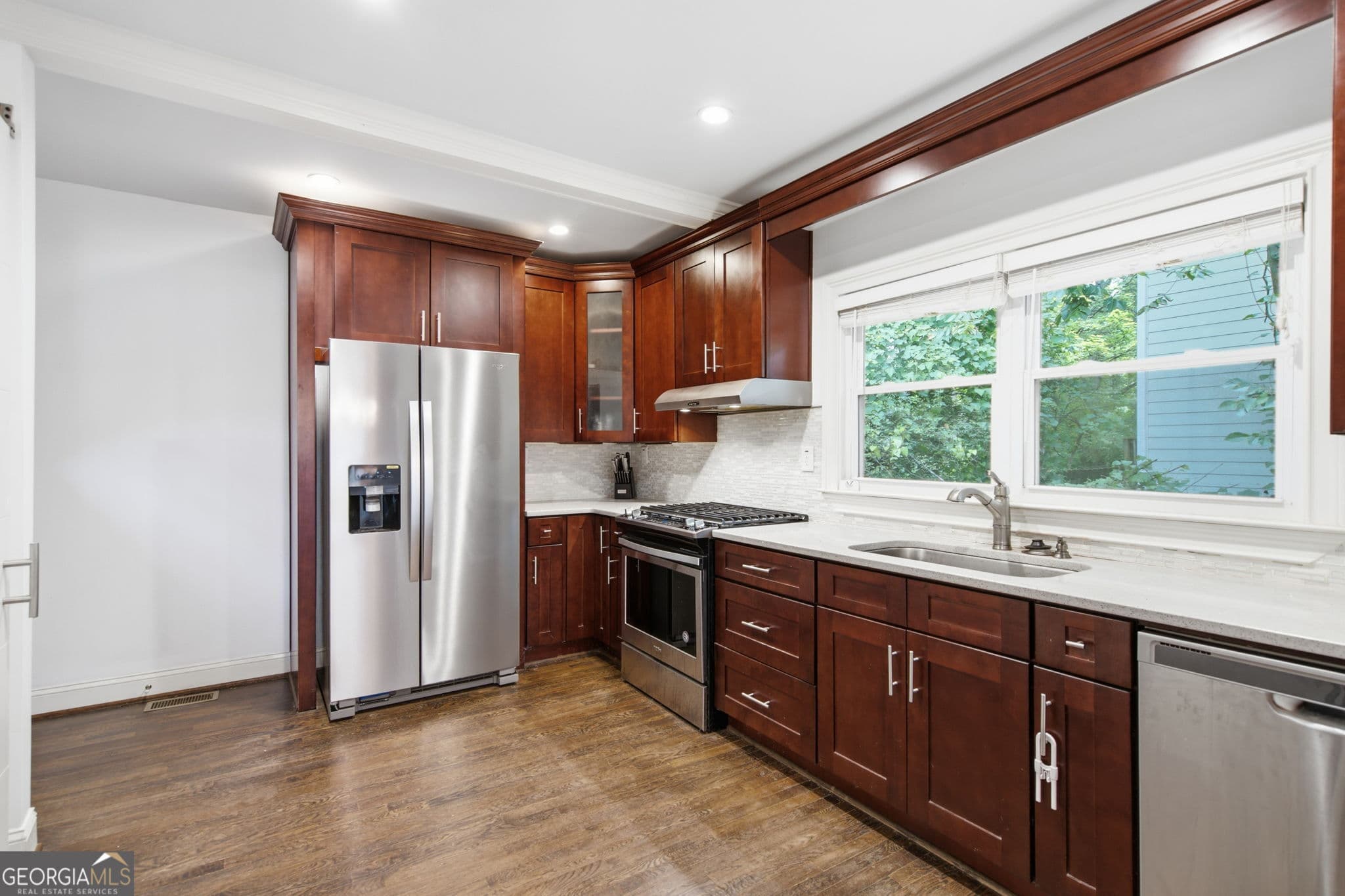 3 bedroom, 2 bathroom, 1,759 sq ft single family residence for rent at 1669 Emerald Avenue, Atlanta, GA 30310 for $2,250 a month — photo 10