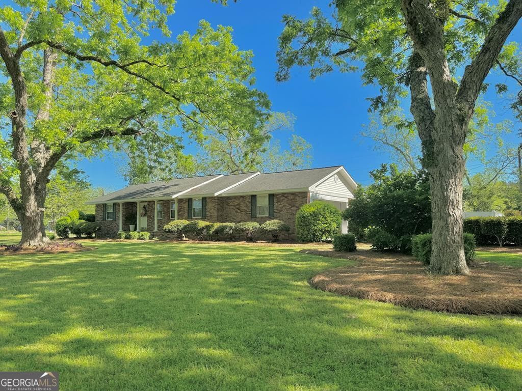 2 bedroom, 2 bathroom, 1,567 sq ft residential sold at 275 Burketts Ferry Road, Hazlehurst, GA 31539