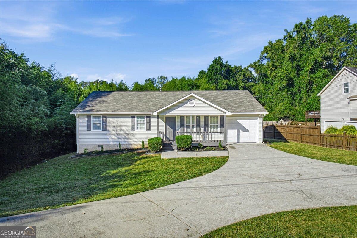 3 bedroom, 2 bathroom, 1,236 sq ft single family residence for sale at 5336 Austell Powder Springs Road, Austell, GA 30106 — photo 2