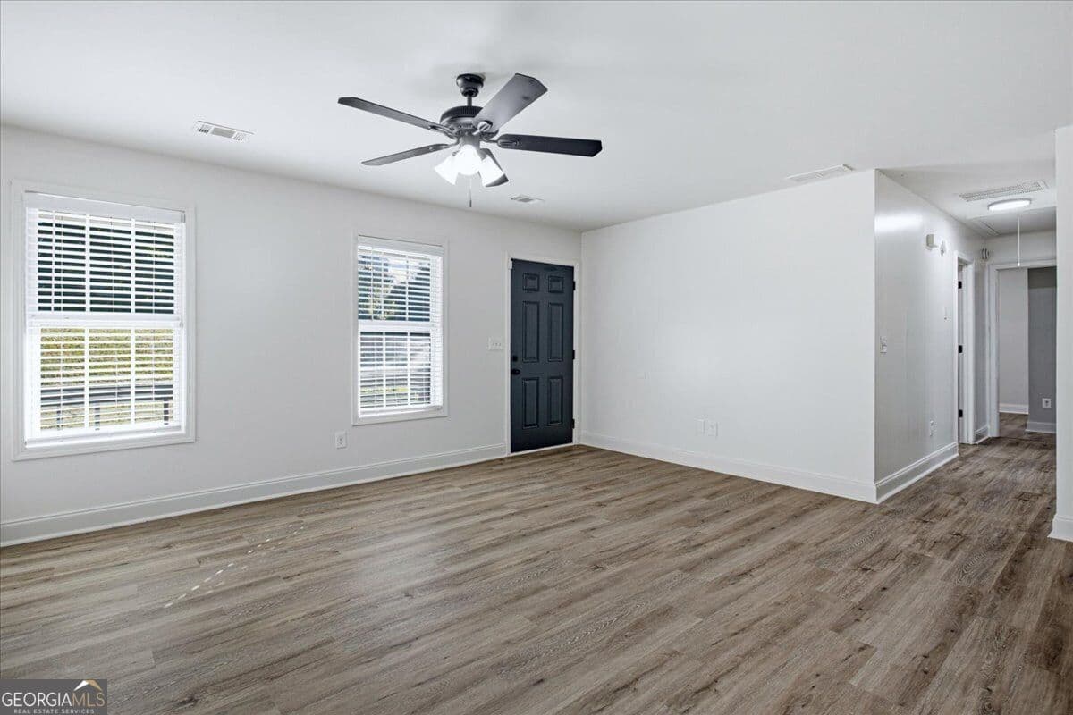 3 bedroom, 2 bathroom, 1,236 sq ft single family residence for sale at 5336 Austell Powder Springs Road, Austell, GA 30106 — photo 7
