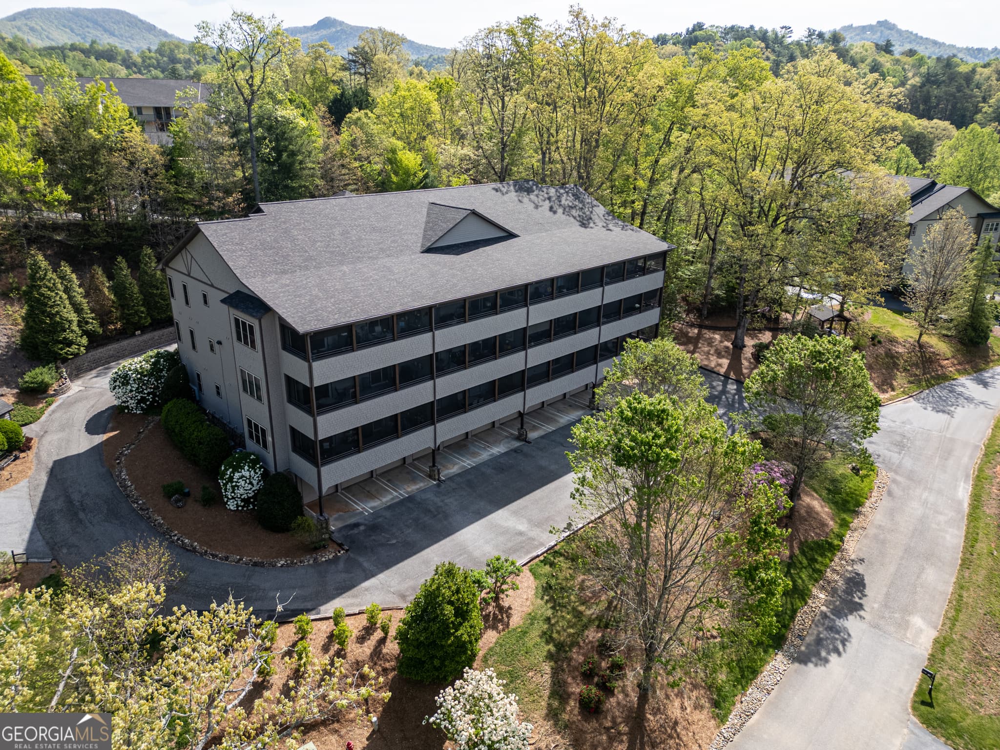 3 bedroom, 3 bathroom, 1,996 sq ft condominium sold at 116 Smoky Mountain Lane 105, Clayton, GA 30525