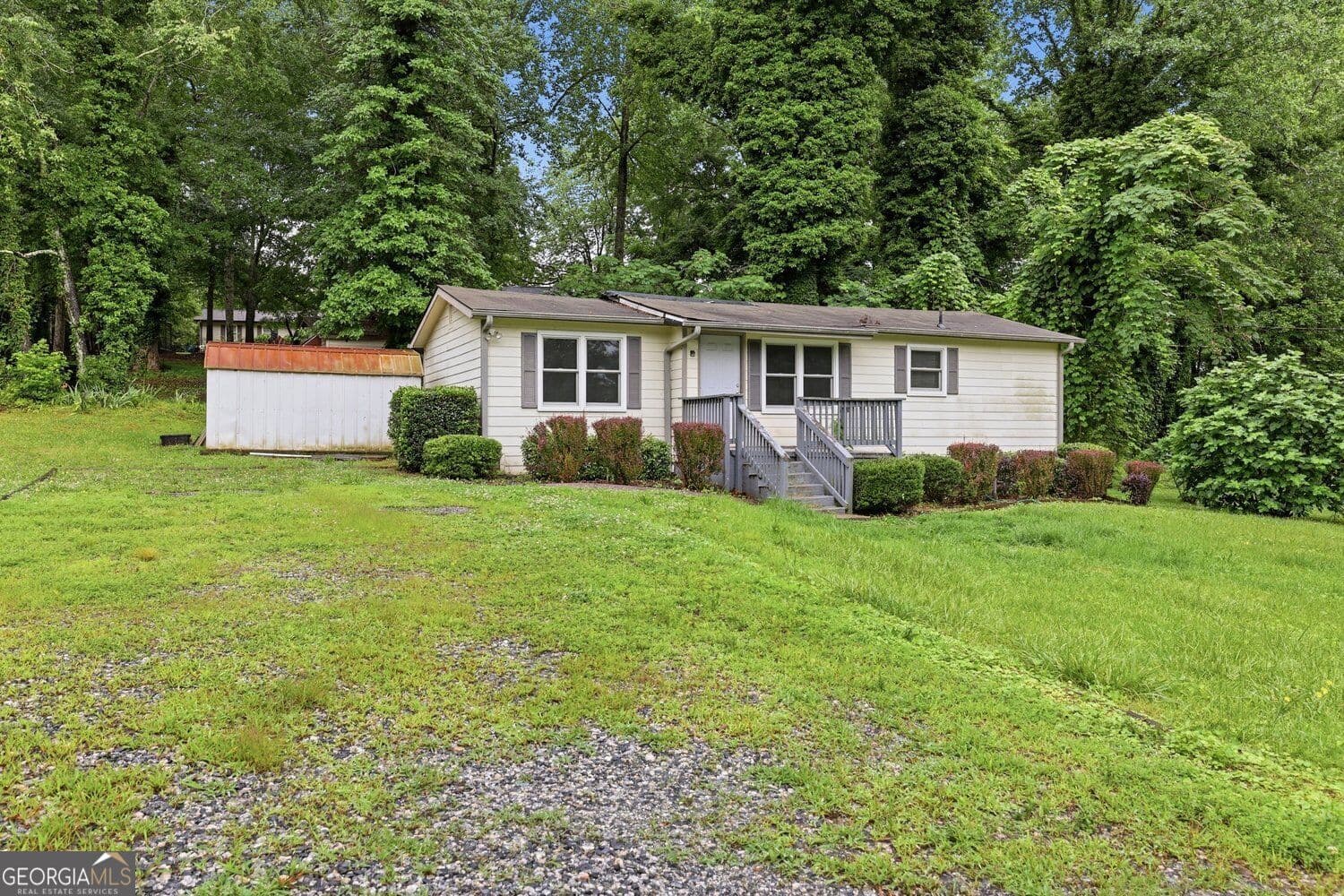 2 bedroom, 2 bathroom, 900 sq ft single family residence for sale at 543 Hwy 53, Dawsonville, GA 30534 — photo 2