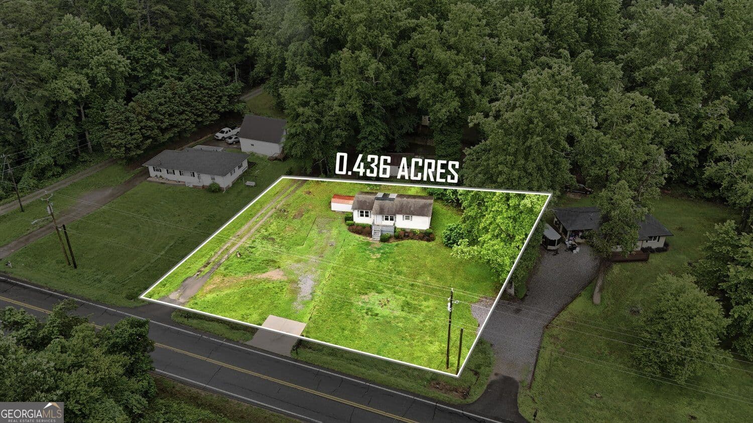 2 bedroom, 2 bathroom, 900 sq ft single family residence for sale at 543 Hwy 53, Dawsonville, GA 30534 — photo 3