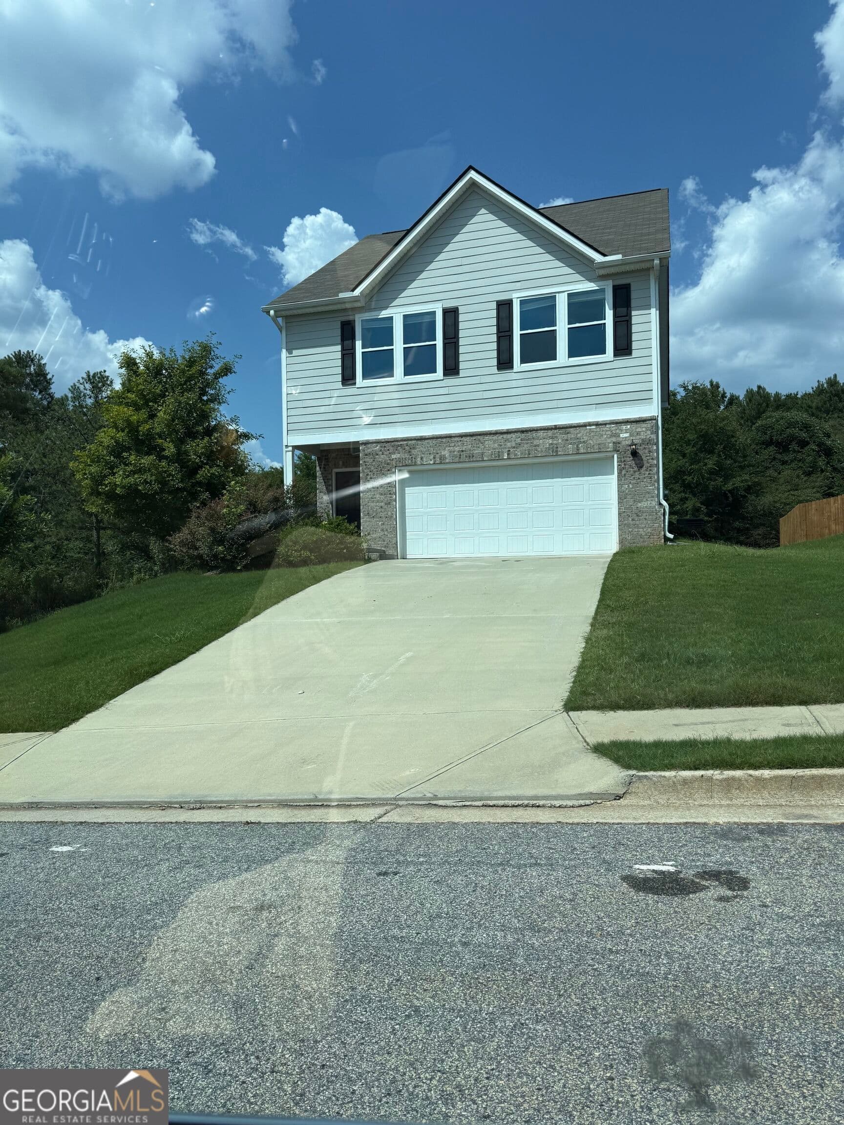 4 bedroom, 3 bathroom single family residence for rent at 9220 Golfview Circle, Covington, GA 30014 for $1,900 a month