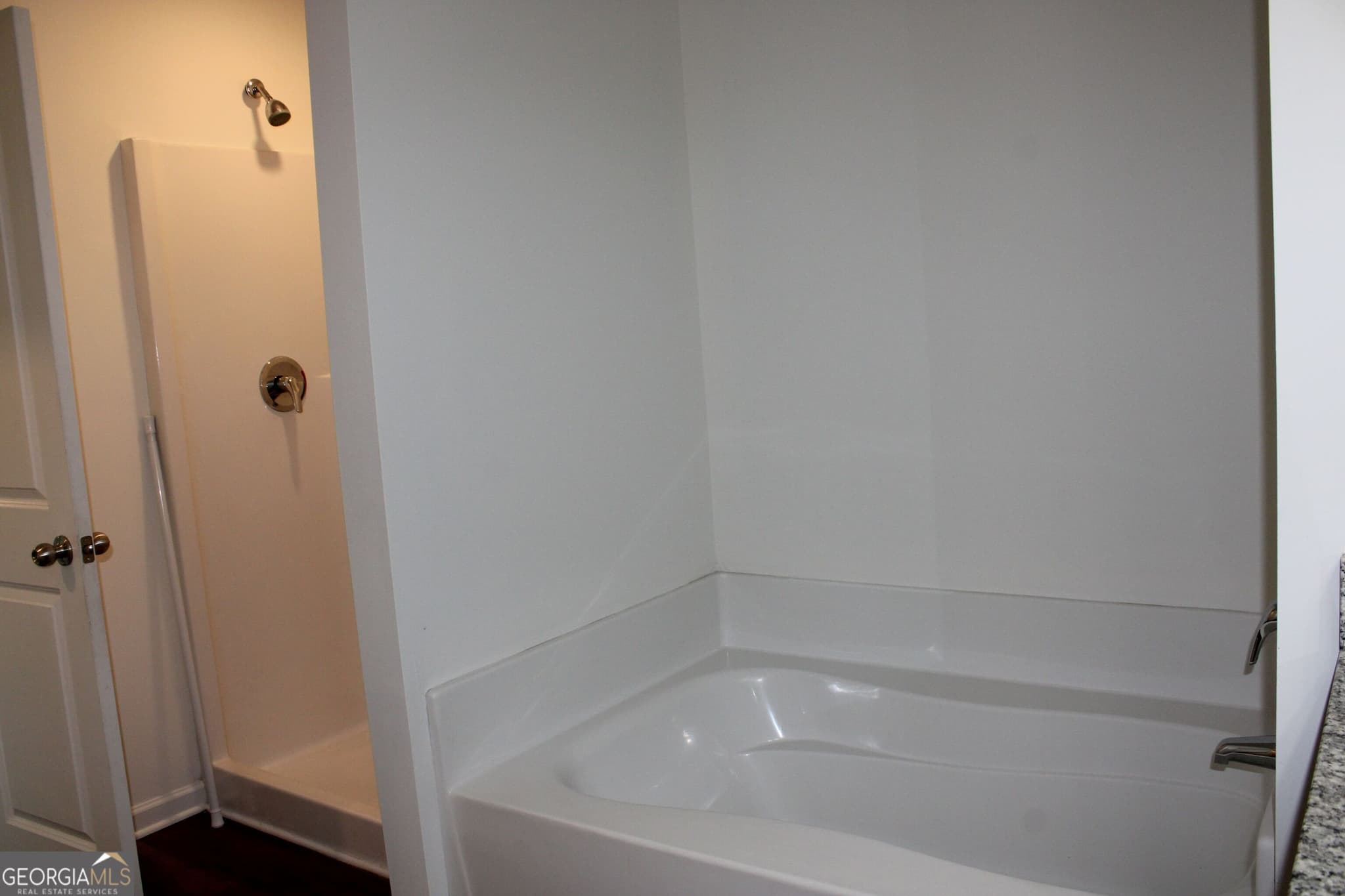 4 bedroom, 3 bathroom single family residence for rent at 9220 Golfview Circle, Covington, GA 30014 for $1,900 a month — photo 10
