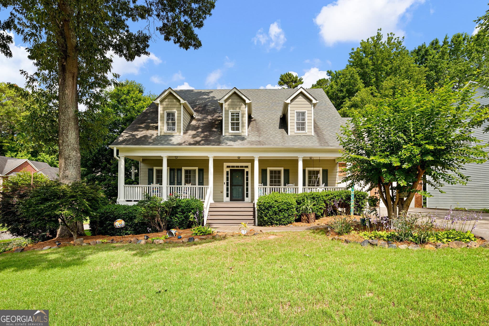 5 bedroom, 3.5 bathroom single family residence sold at 1030 Amberton Lane, Powder Springs, GA 30127