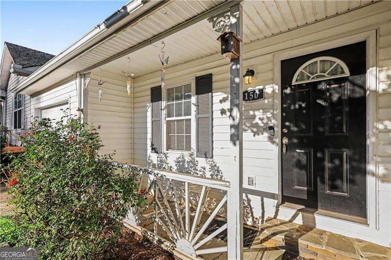 2 bedroom, 2 bathroom townhouse for sale at 150 Oak Circle, Stockbridge, GA 30281 — photo 1 of 13