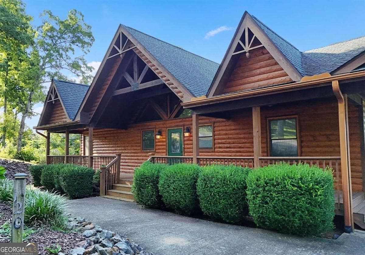 3 bedroom, 2 bathroom, 3,300 sq ft cabin,single family residence for sale at 120 Big Sky Drive, Murphy, NC 28906 — photo 2