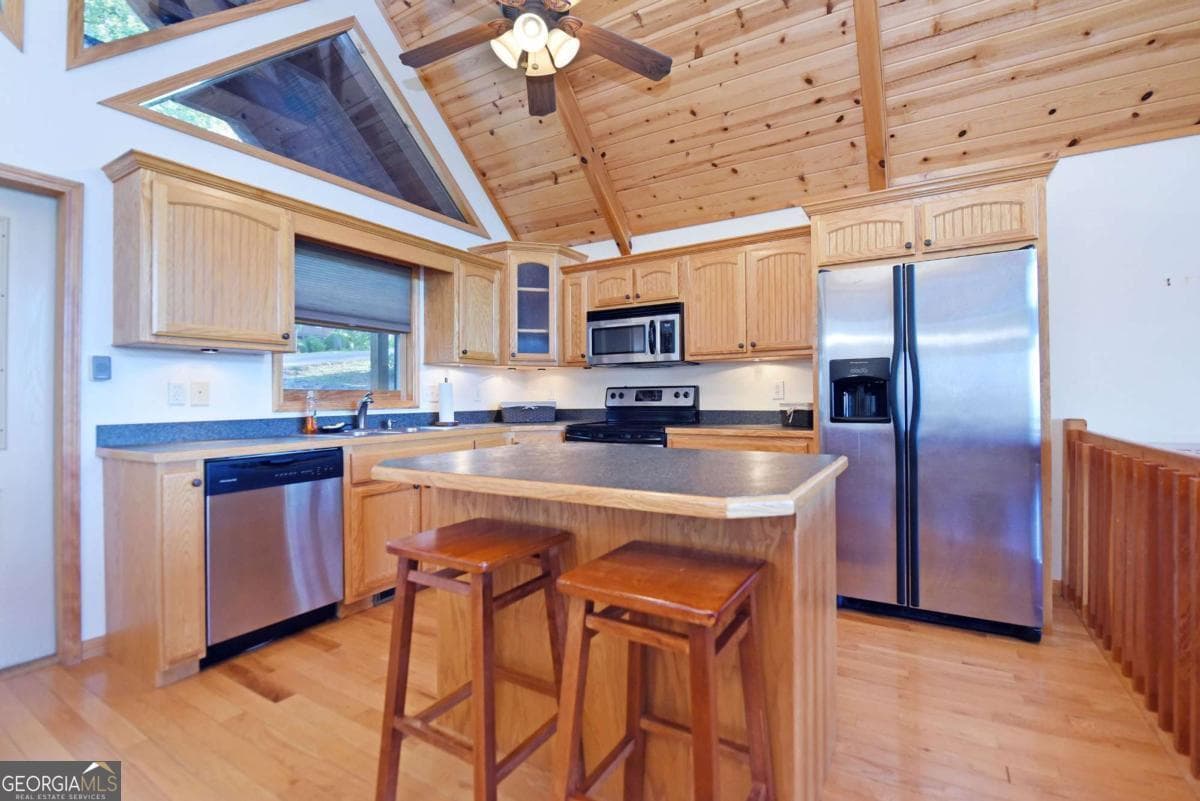 3 bedroom, 2 bathroom, 3,300 sq ft cabin,single family residence for sale at 120 Big Sky Drive, Murphy, NC 28906 — photo 5