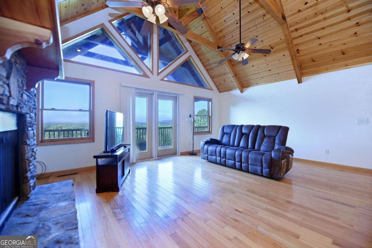3 bedroom, 2 bathroom, 3,300 sq ft cabin,single family residence for sale at 120 Big Sky Drive, Murphy, NC 28906 — photo 9