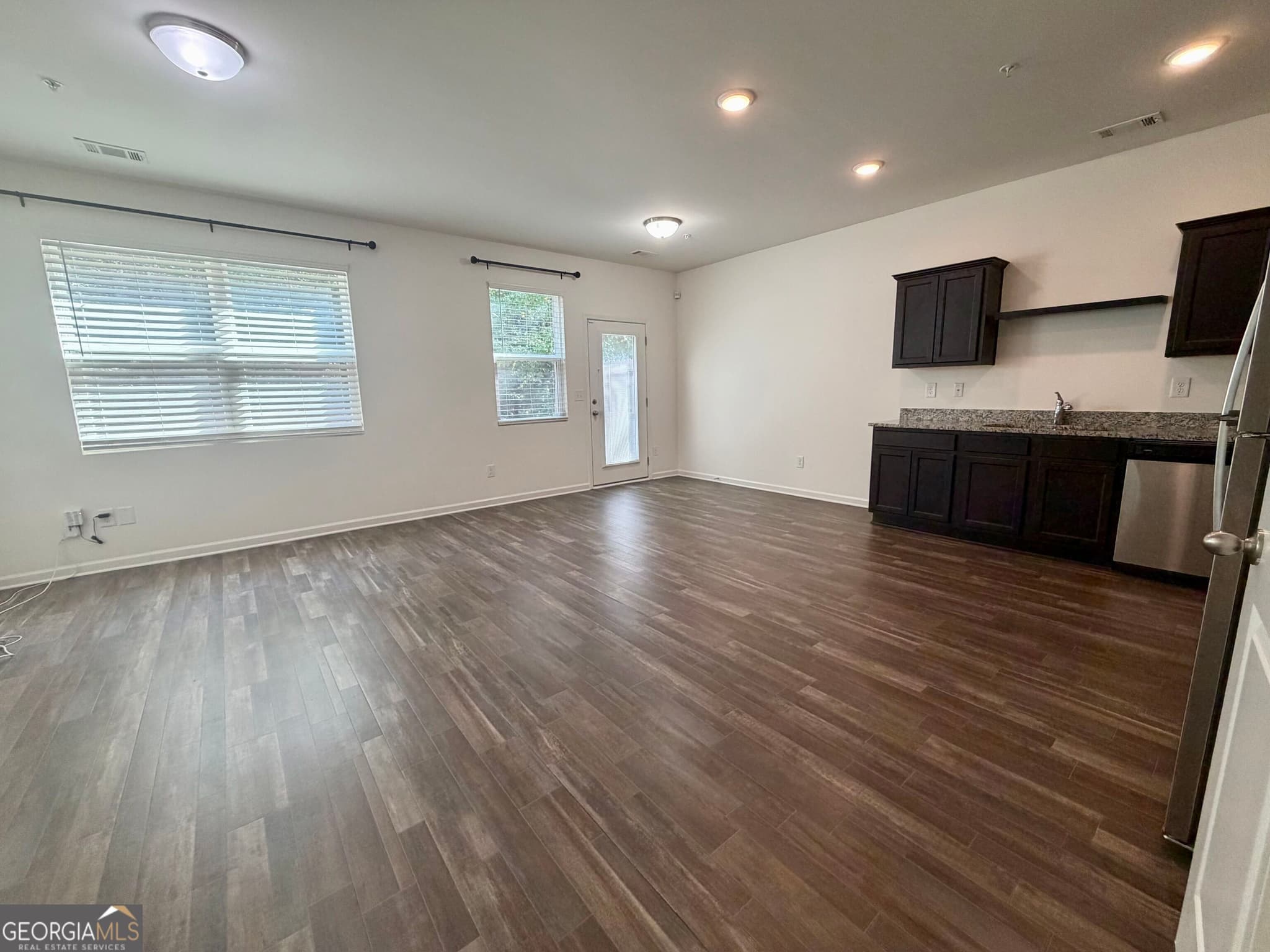 2 bedroom, 2.5 bathroom, 1,589 sq ft condominium for rent at 1913 Millstream Hollow, Conyers, GA 30012 for $1,900 a month — photo 2