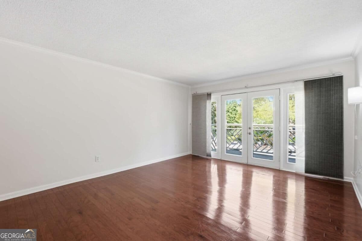 2 bedroom, 1 bathroom, 1,036 sq ft condominium for sale at 3650 Ashford Dunwoody Road 228, Atlanta, GA 30319 — photo 3