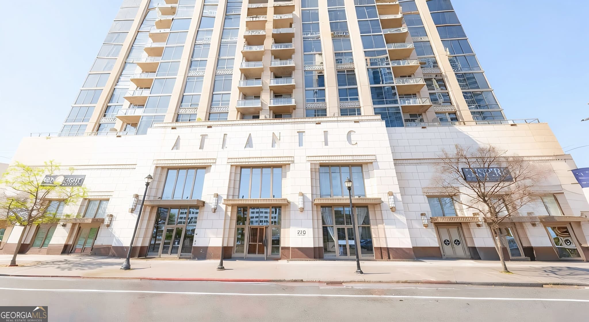 3 bedroom, 3 bathroom, 2,091 sq ft condominium for sale at 270 17th Street 3804, Atlanta, GA 30363 — photo 2