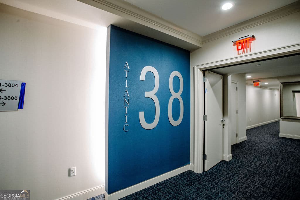3 bedroom, 3 bathroom, 2,091 sq ft condominium for sale at 270 17th Street 3804, Atlanta, GA 30363 — photo 5
