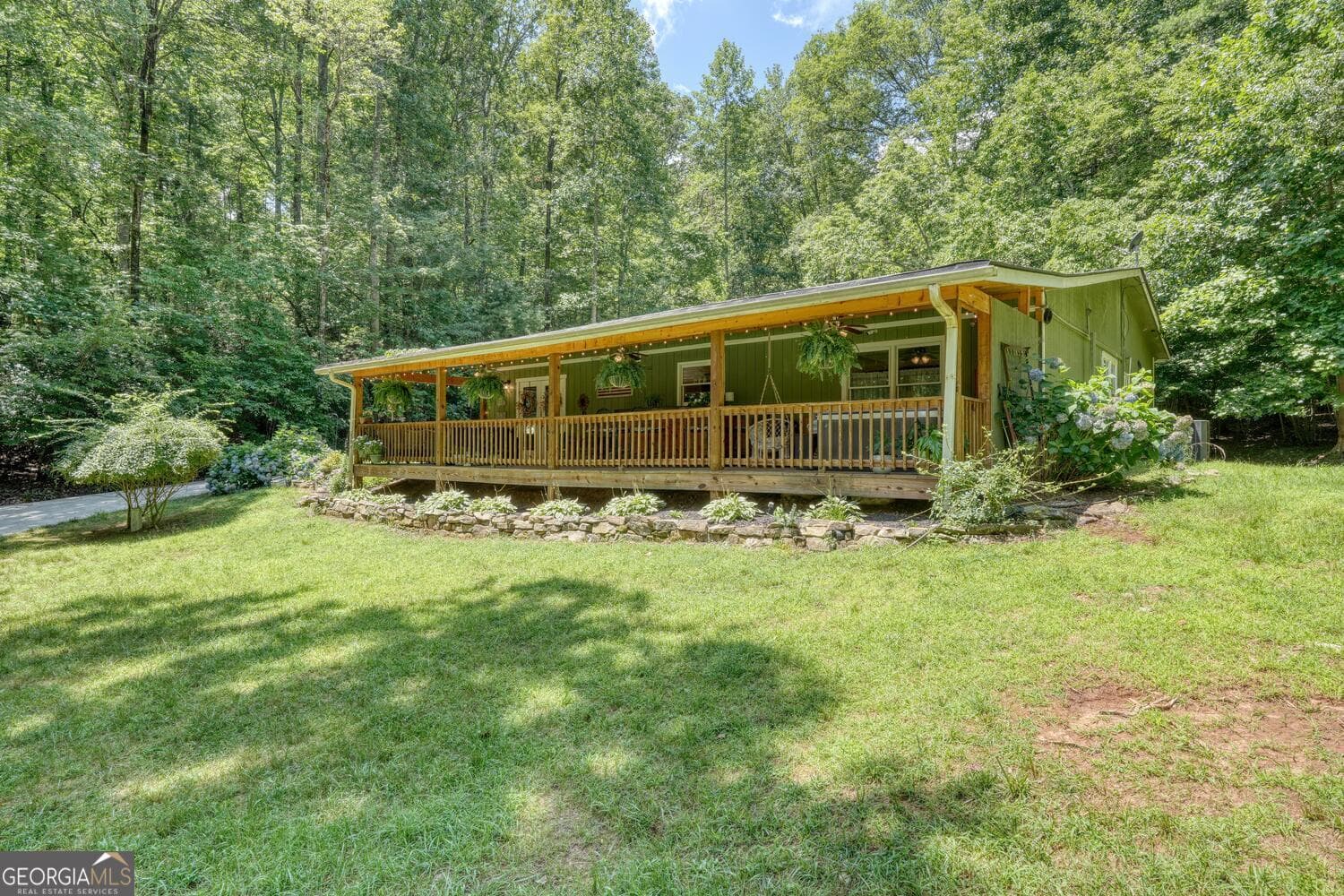 3 bedroom, 2 bathroom, 2,025 sq ft single family residence for sale at 243 Chattahoochee Acres Drive, Cleveland, GA 30528 — photo 6