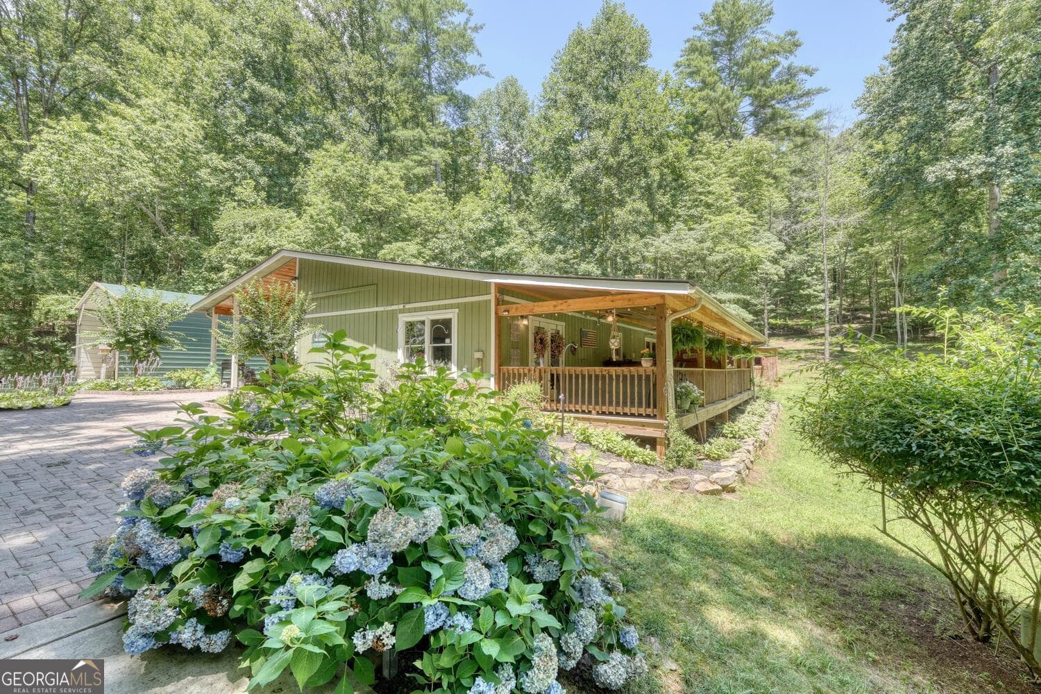 3 bedroom, 2 bathroom, 2,025 sq ft single family residence for sale at 243 Chattahoochee Acres Drive, Cleveland, GA 30528 — photo 3