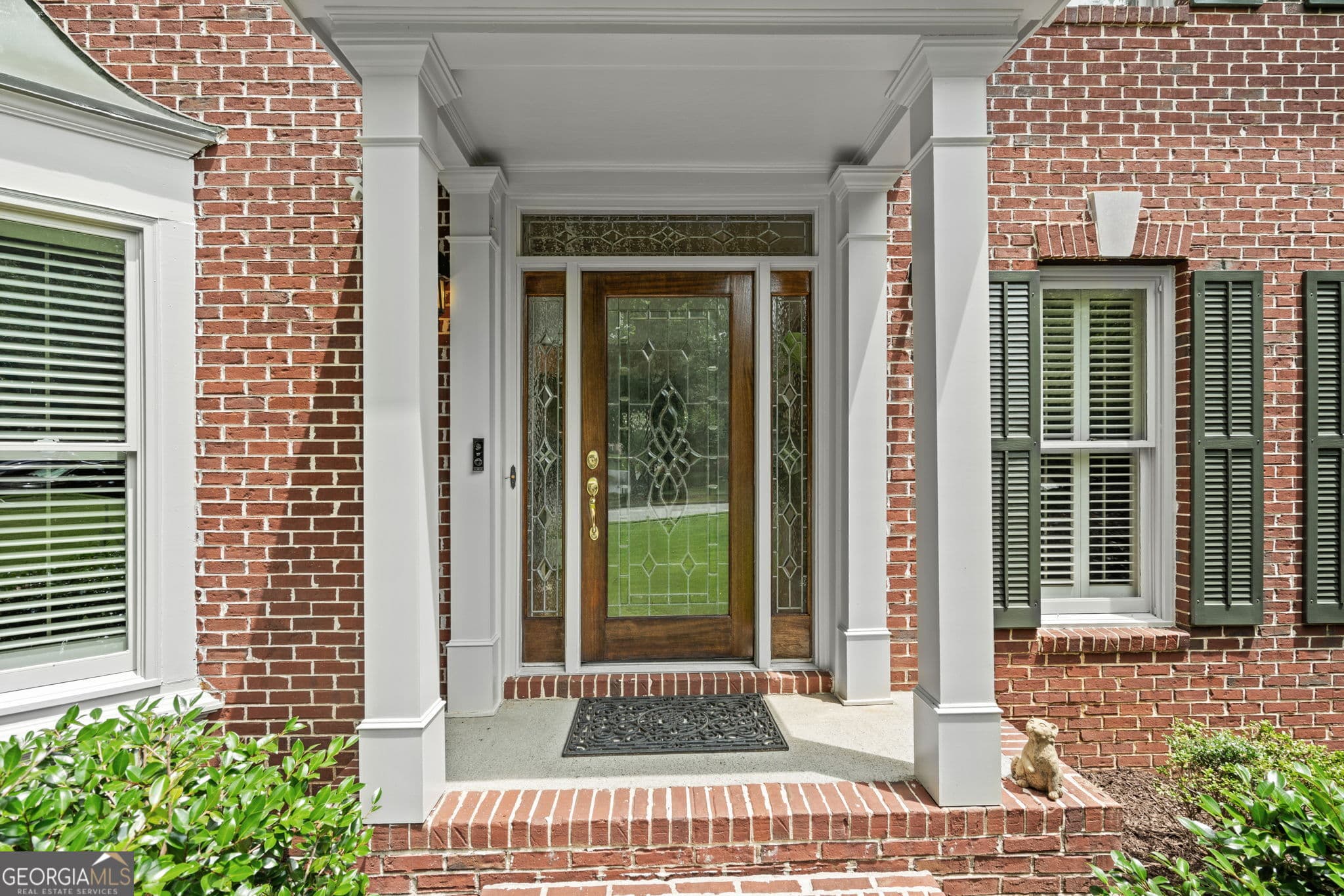 5 bedroom, 4 bathroom, 4,126 sq ft single family residence for sale at 10565 Cauley Creek Drive, Johns Creek, GA 30097 — photo 8