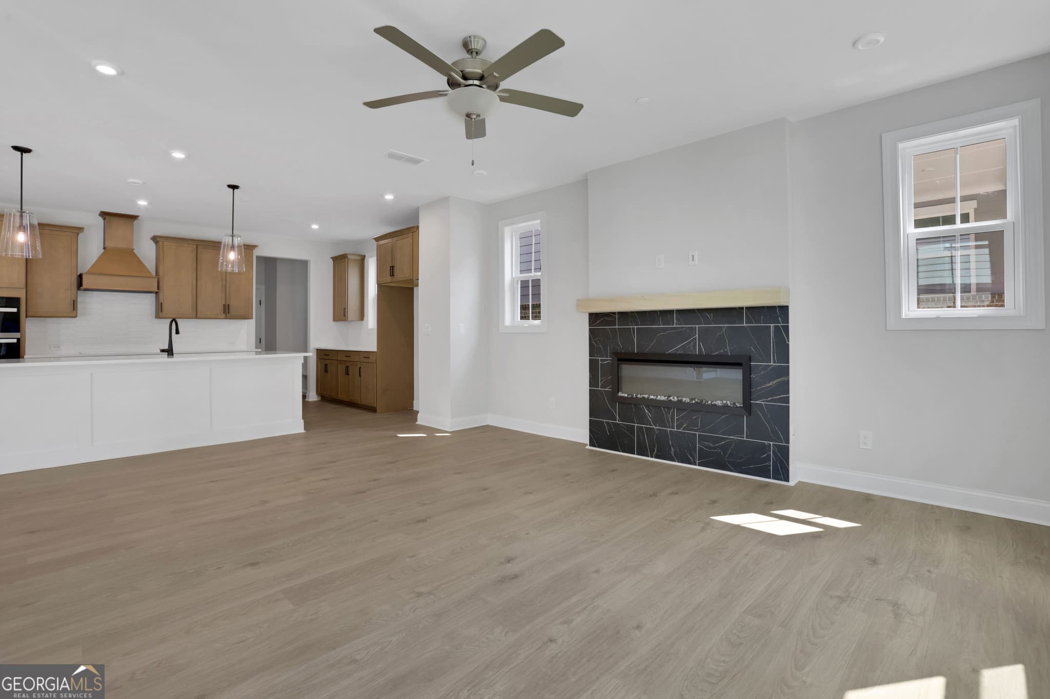 5 bedroom, 3.5 bathroom, 3,351 sq ft single family residence for sale at 116 Kindred Lane, Marietta, GA 30066 — photo 10