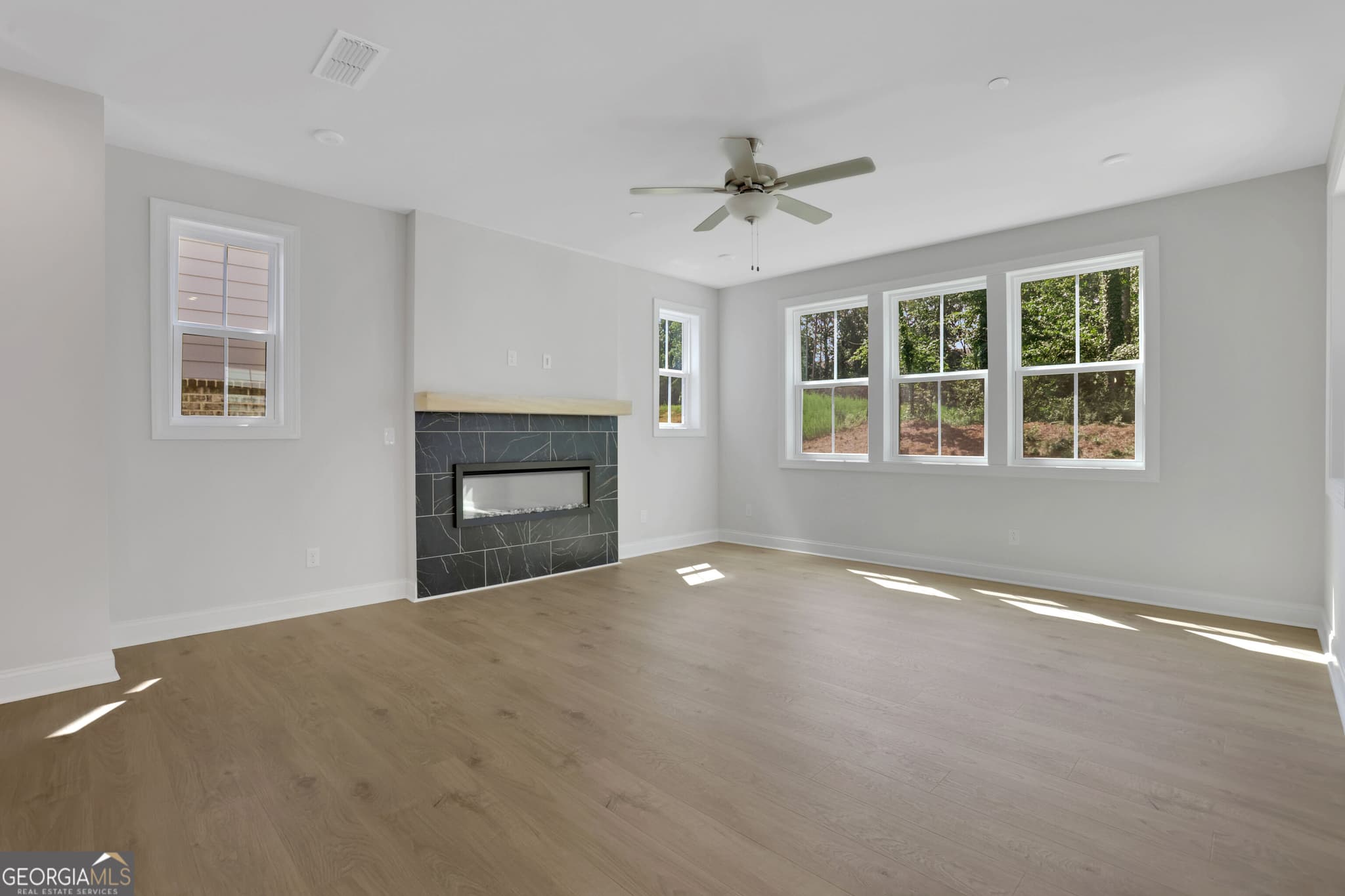5 bedroom, 3.5 bathroom, 3,351 sq ft single family residence for sale at 116 Kindred Lane, Marietta, GA 30066 — photo 8