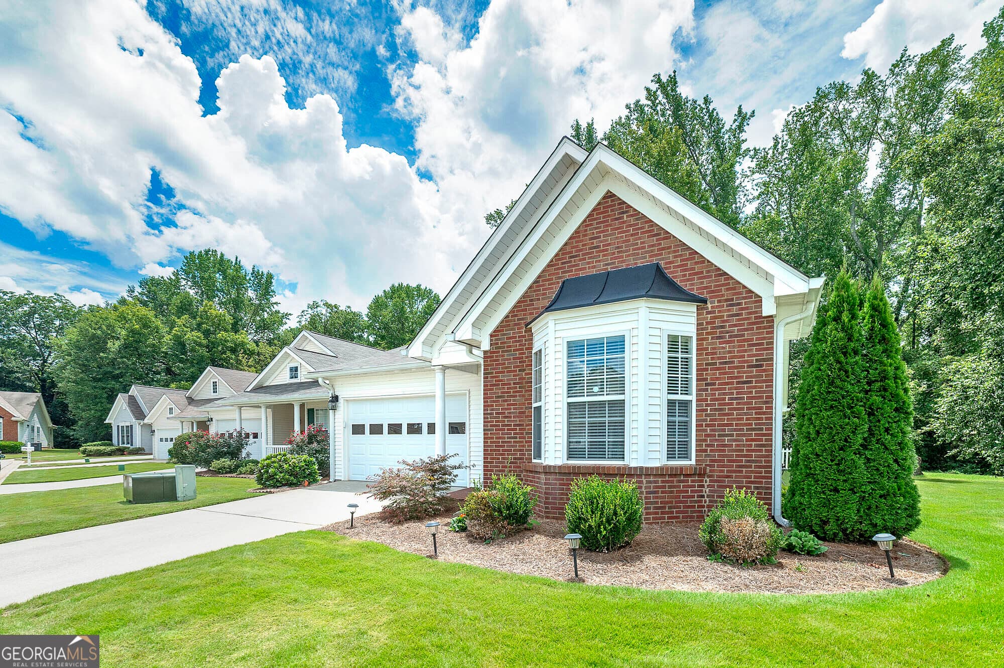 2 bedroom, 2 bathroom, 1,585 sq ft single family residence for sale at 310 Singing Brook Lane, Mcdonough, GA 30253 — photo 6