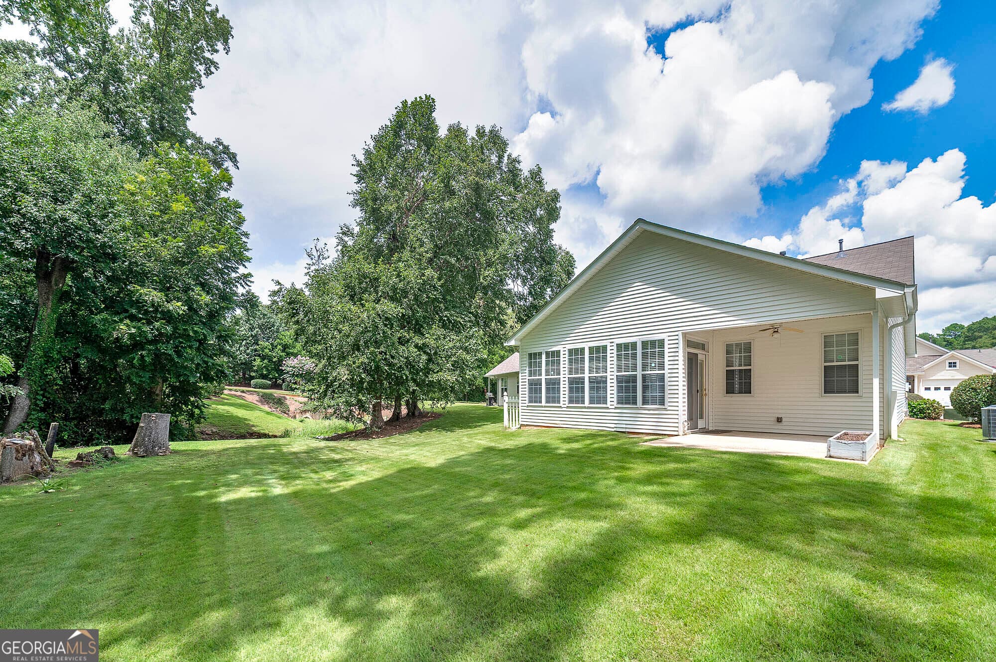 2 bedroom, 2 bathroom, 1,585 sq ft single family residence for sale at 310 Singing Brook Lane, Mcdonough, GA 30253 — photo 8