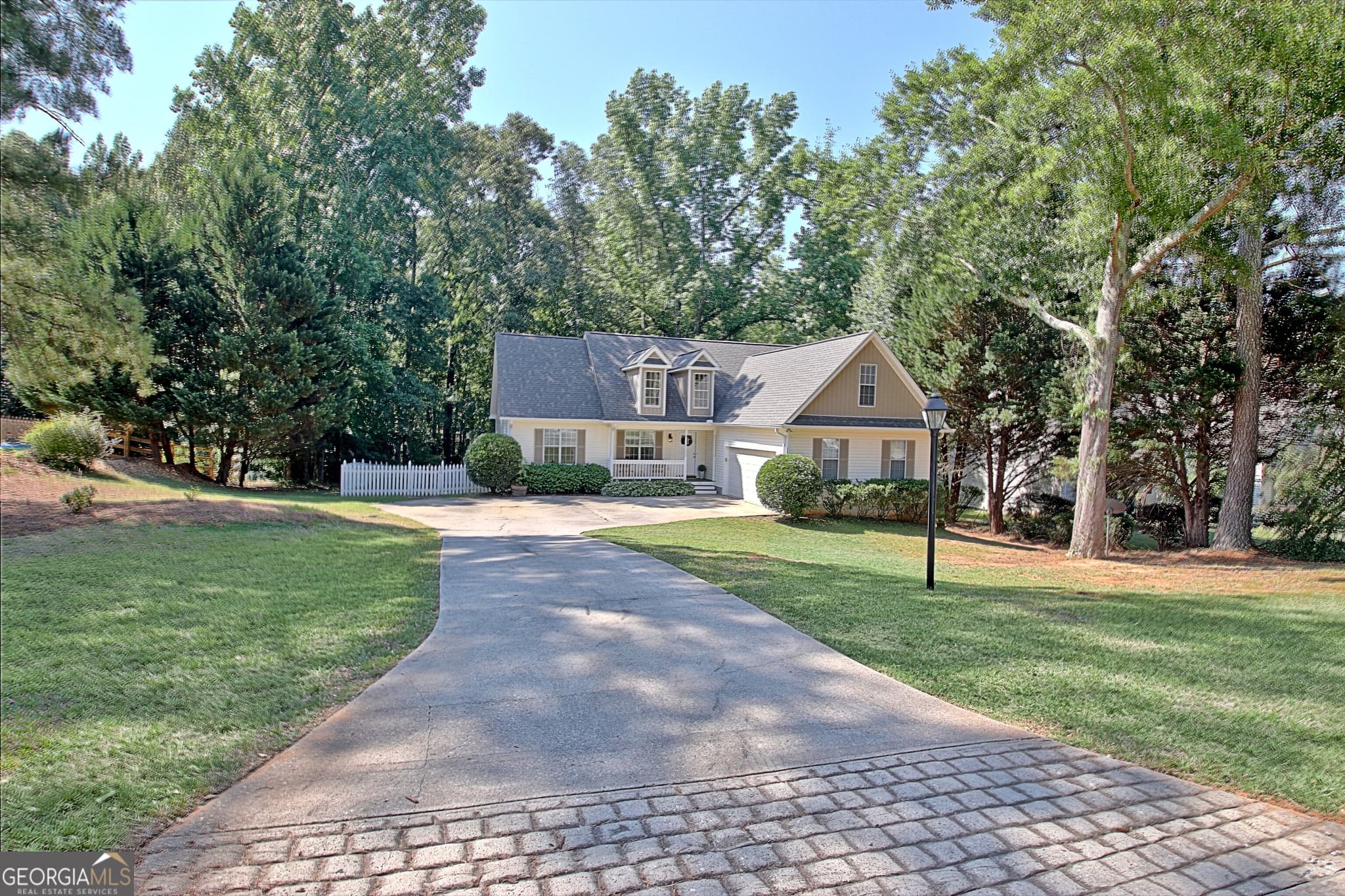 3 bedroom, 2 bathroom, 1,642 sq ft single family residence sold at 130 Otara Woods Drive, Newnan, GA 30263