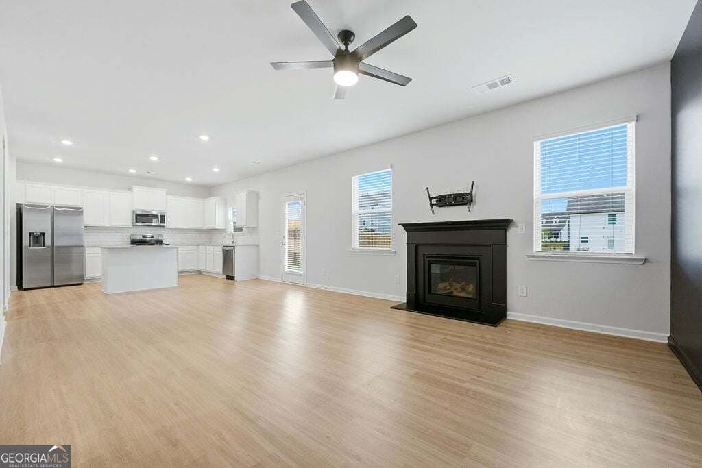 4 bedroom, 2.5 bathroom, 2,285 sq ft single family residence for sale at 635 River Run Drive, Dallas, GA 30132 — photo 7