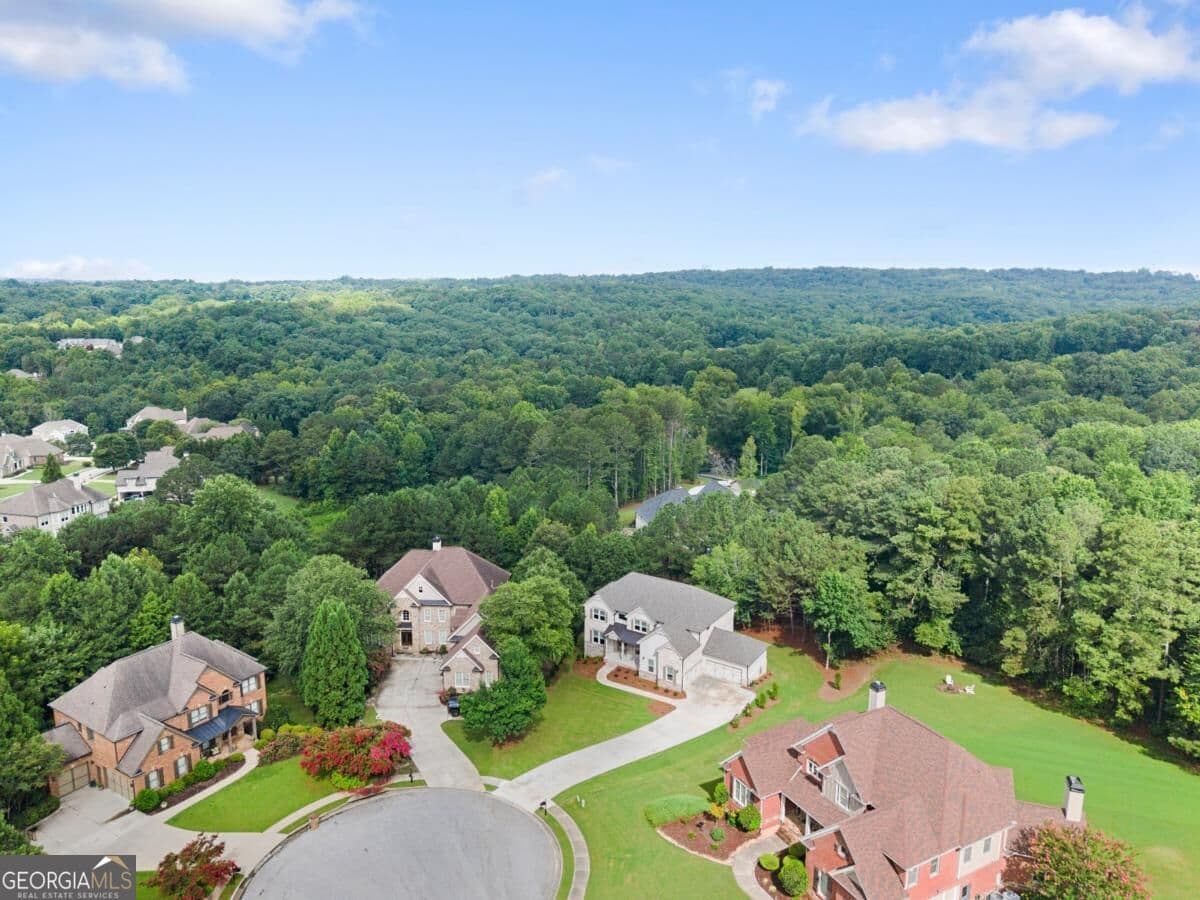 5 bedroom, 4.5 bathroom, 4,200 sq ft single family residence for sale at 4538 Meadowland Way, Flowery Branch, GA 30542 — photo 2