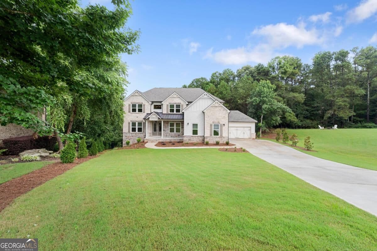 5 bedroom, 4.5 bathroom, 4,200 sq ft single family residence for sale at 4538 Meadowland Way, Flowery Branch, GA 30542 — photo 5