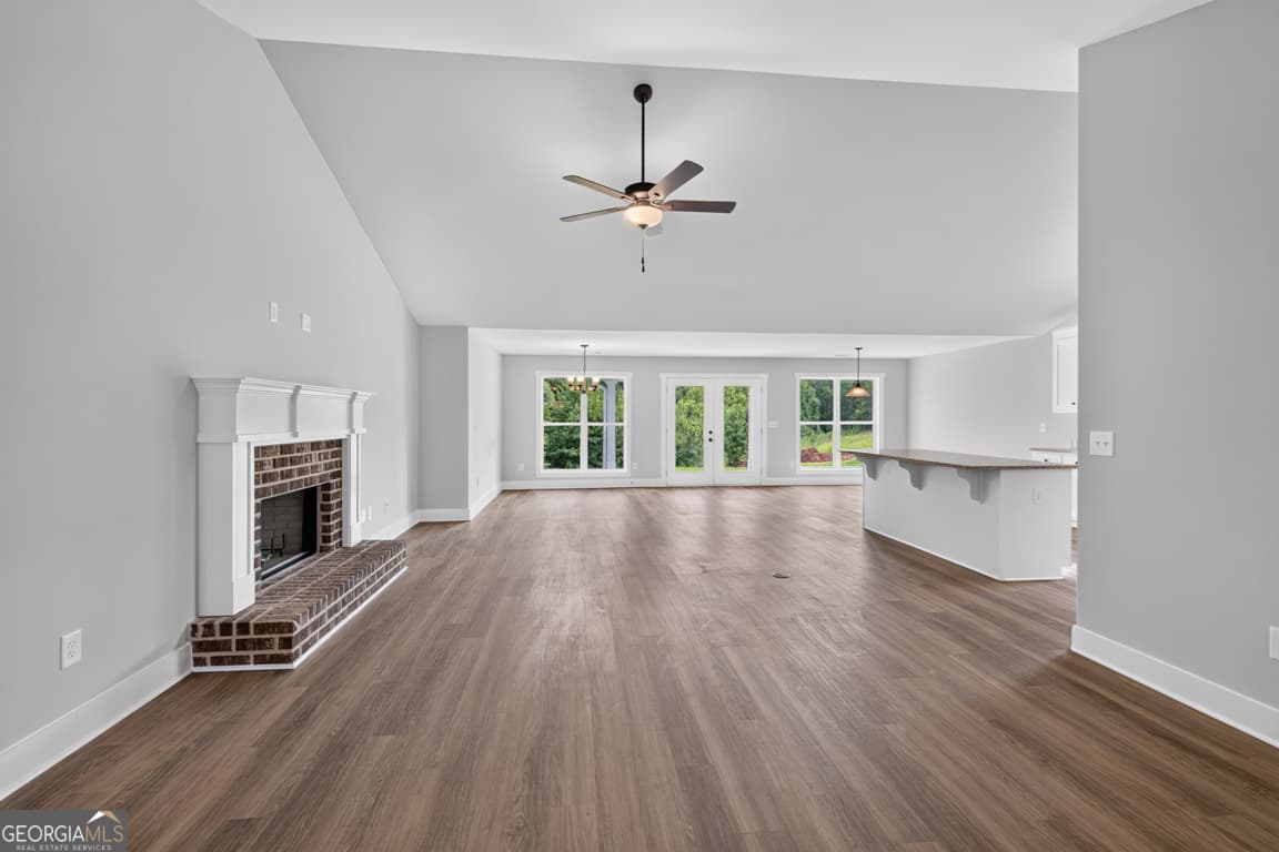 4 bedroom, 2.5 bathroom, 2,250 sq ft single family residence for sale at 334 Tallulah Court 15, Jefferson, GA 30549 — photo 4