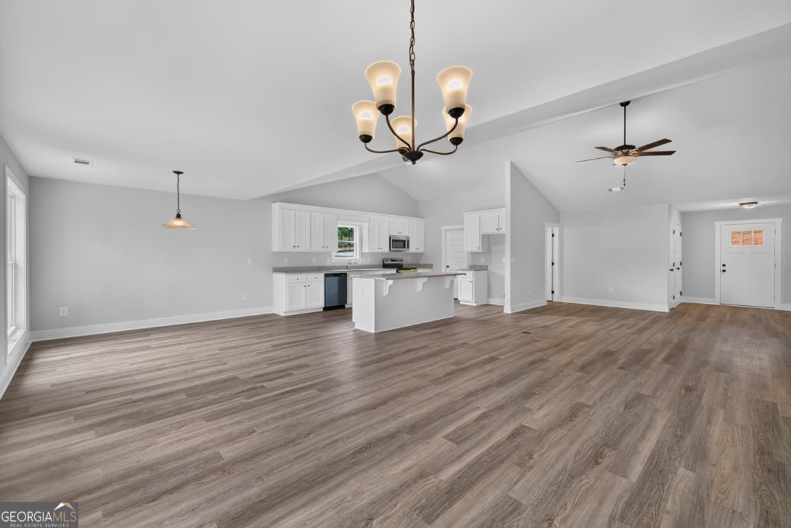 4 bedroom, 2.5 bathroom, 2,250 sq ft single family residence for sale at 334 Tallulah Court 15, Jefferson, GA 30549 — photo 8