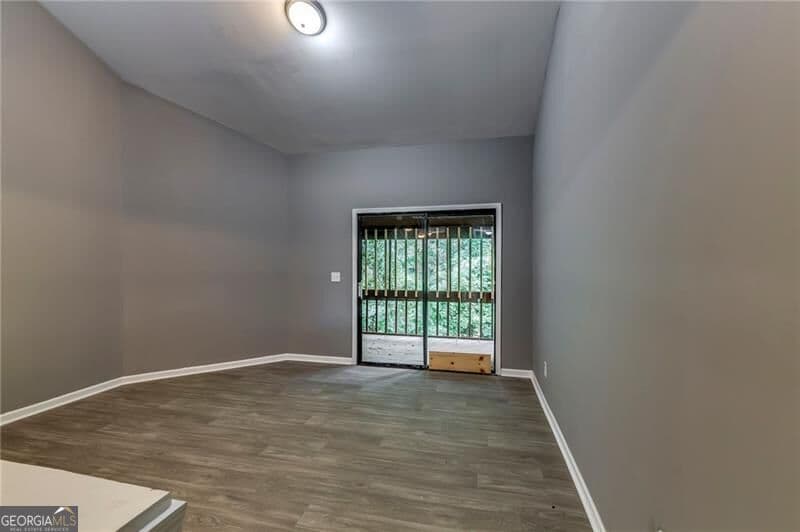 2 bedroom, 1 bathroom, 1,116 sq ft condominium for sale at 3281 Blazing Pine Knoll B, Decatur, GA 30034 — photo 5