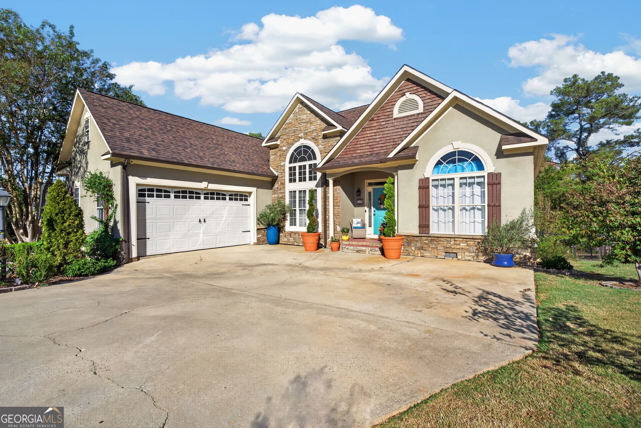 3 bedroom, 2 bathroom, 1,833 sq ft single family residence for sale at 148 Masters Cove, Macon, GA 31211 — photo 3