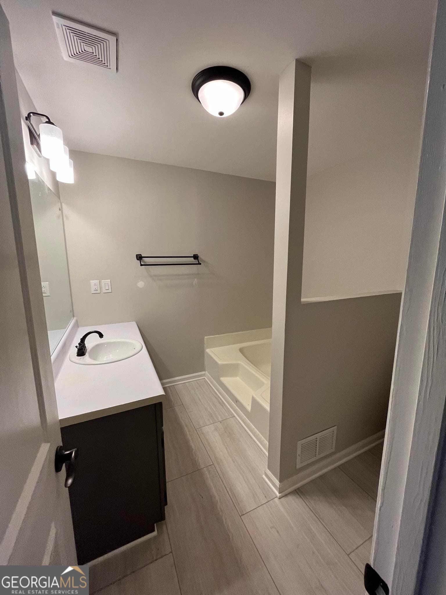 3 bedroom, 2 bathroom single family residence for rent at 355 The Plaza, Athens, GA 30606 for $1,800 a month — photo 8