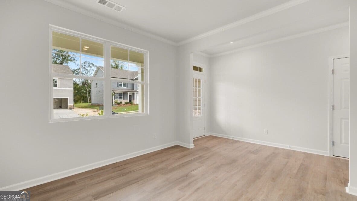 5 bedroom, 3 bathroom, 2,340 sq ft single family residence for sale at 801 Lost Creek Parkway, Dallas, GA 30132 — photo 5