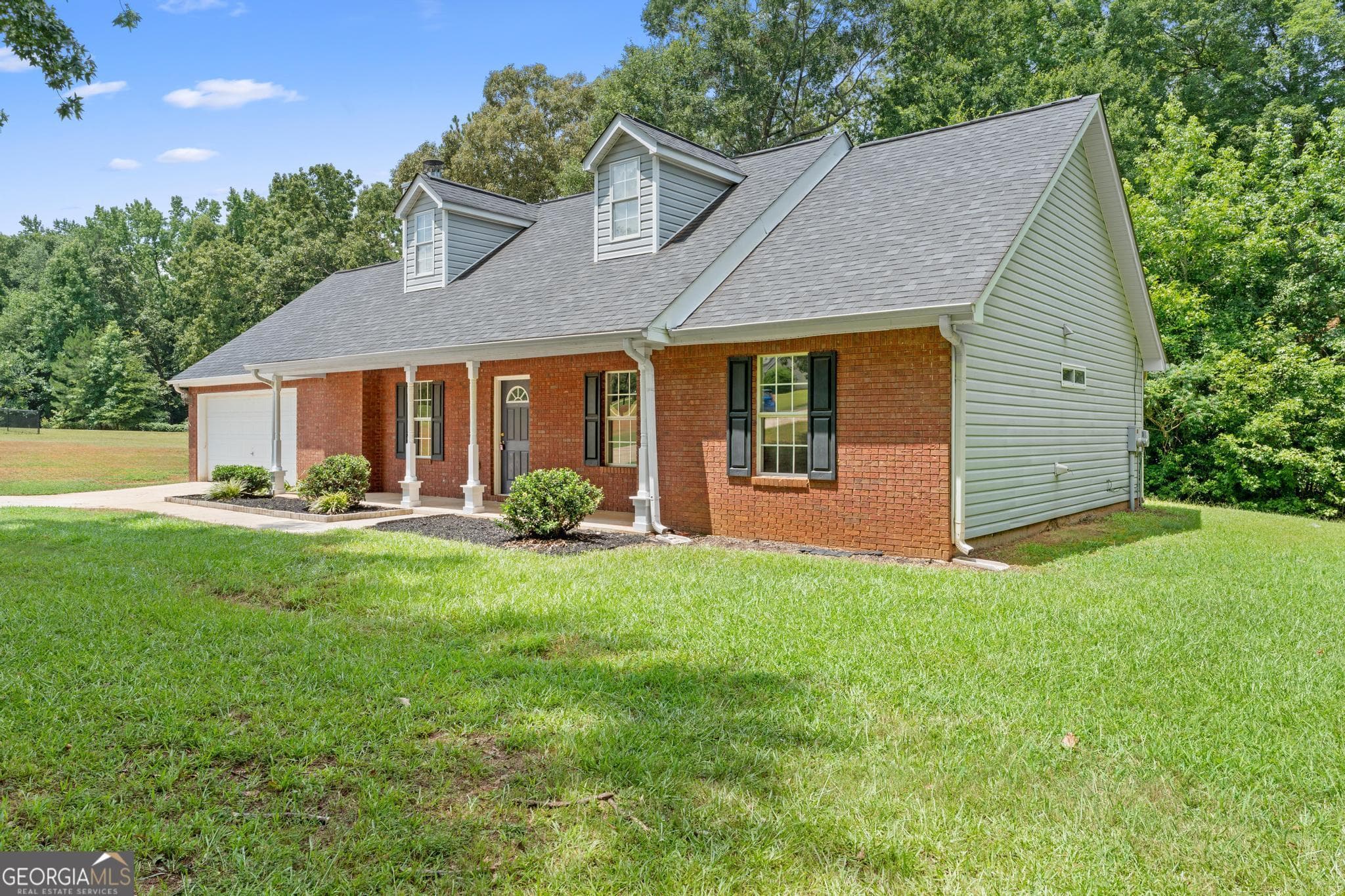 3 bedroom, 2 bathroom, 1,669 sq ft single family residence for sale at 169 Meadow View Drive, Jackson, GA 30233 — photo 6