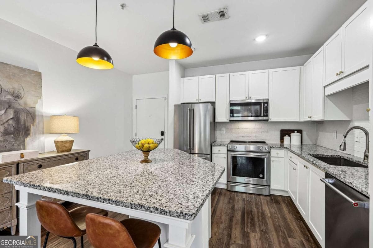 1 bedroom, 1 bathroom, 732 sq ft condominium for sale at 840 United Avenue 106, Atlanta, GA 30312 — photo 4