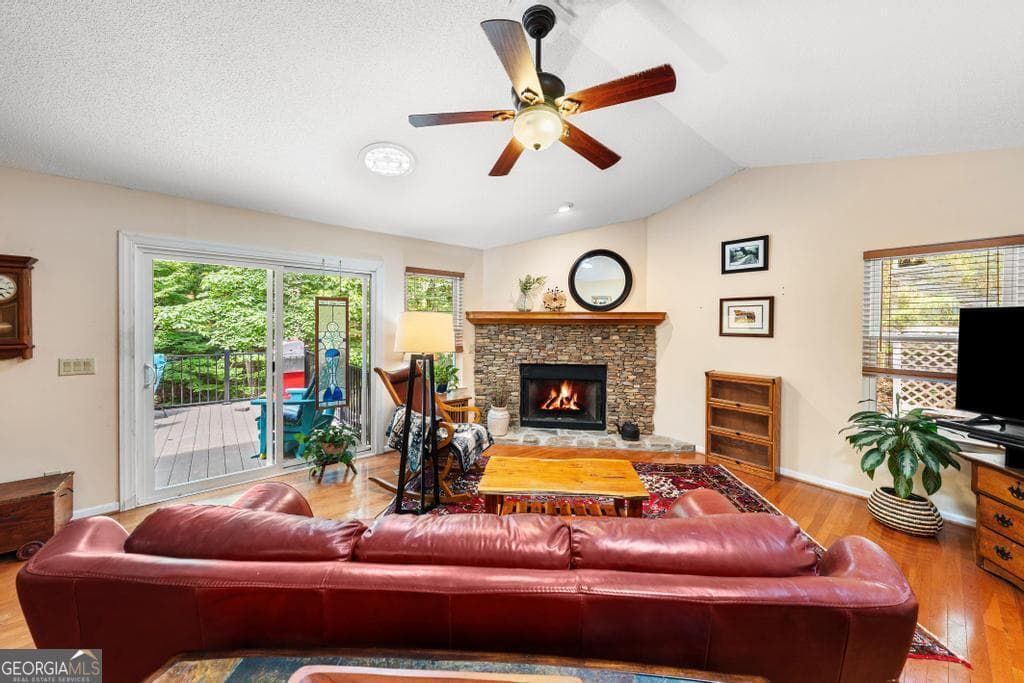 3 bedroom, 2 bathroom, 2,020 sq ft single family residence for sale at 1303 South Arrowhead Drive, Westminster, SC 29693 — photo 3