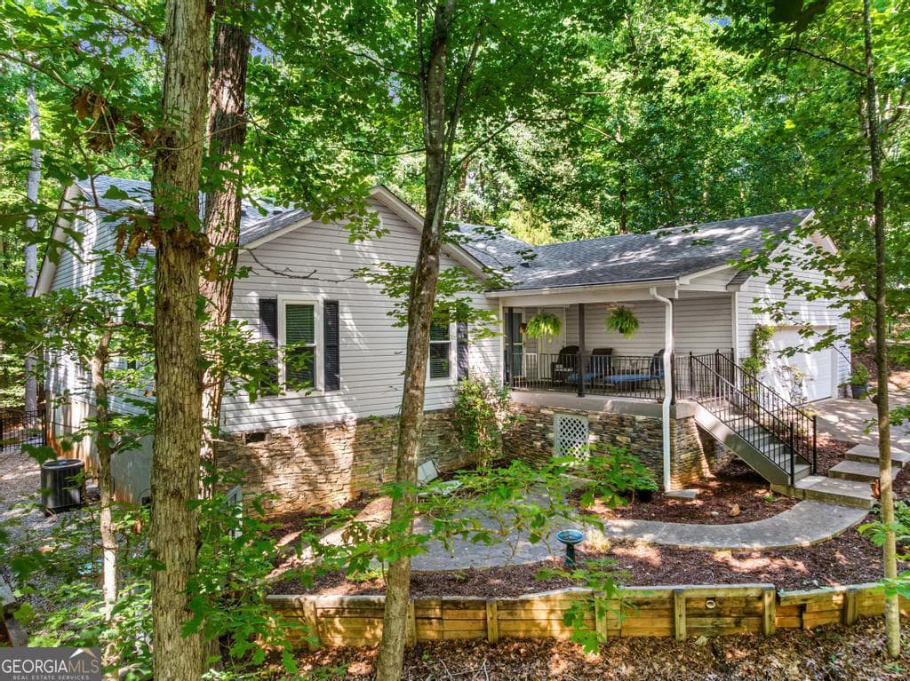3 bedroom, 2 bathroom, 2,020 sq ft single family residence for sale at 1303 South Arrowhead Drive, Westminster, SC 29693 — photo 4