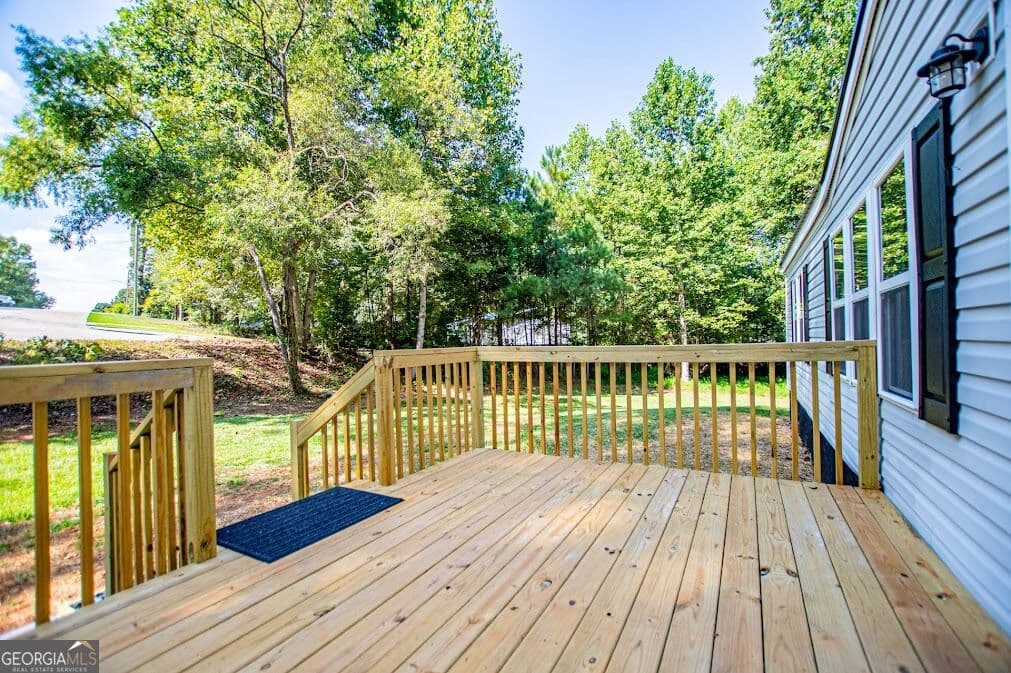 4 bedroom, 2 bathroom, 1,440 sq ft single family residence for sale at 61 Crest Road, Carrollton, GA 30116 — photo 5