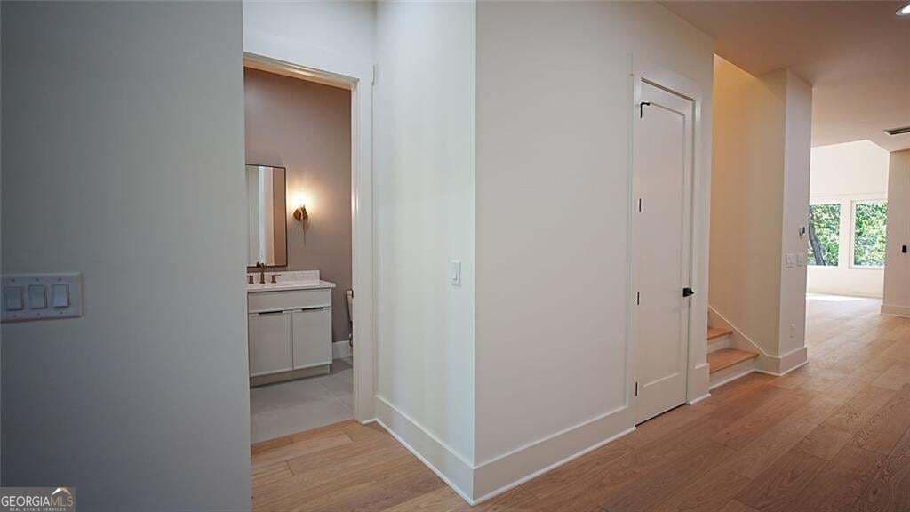 5 bedroom, 5 bathroom, 4,884 sq ft single family residence for sale at 6220 Blackjack Road, Flowery Branch, GA 30542 — photo 6