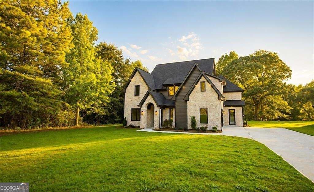 5 bedroom, 5 bathroom, 4,884 sq ft single family residence for sale at 6220 Blackjack Road, Flowery Branch, GA 30542