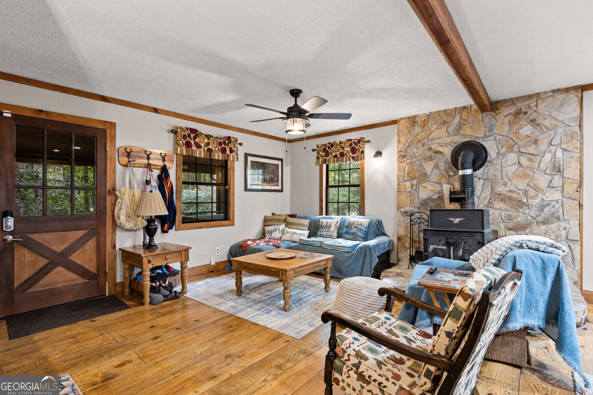 4 bedroom, 2 bathroom, 1,512 sq ft cabin,single family residence for sale at 121 Redbird Drive, Blairsville, GA 30512 — photo 6